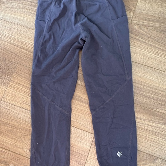 Athleta Girl Gray Capri Leggings Size Large 12 18in Inseam Activewear Athleisure - Picture 5 of 6